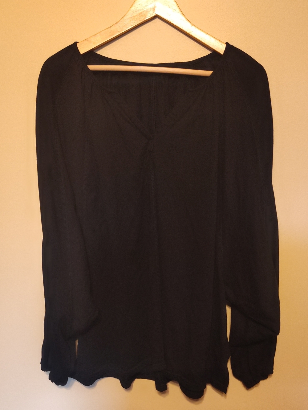 Women’s Black Long-Sleeve Blouse